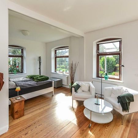Kanalvilla - Urlaub Am Nord-Ostseekanal - Zwei Ferienwohnungen Im Angebot- Eine Im Dachgeschoss Und Eine Wohnung Mit Garten Sehestedt  Ngoại thất bức ảnh