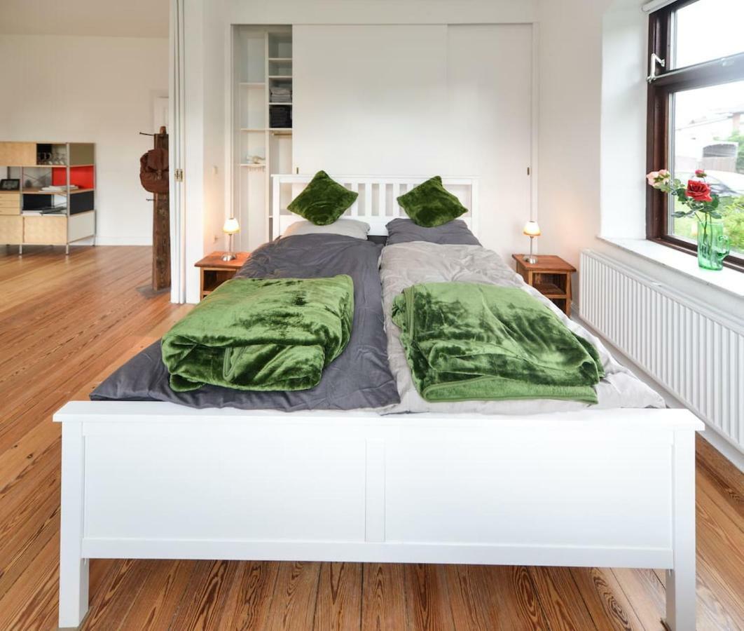 Kanalvilla - Urlaub Am Nord-Ostseekanal - Zwei Ferienwohnungen Im Angebot- Eine Im Dachgeschoss Und Eine Wohnung Mit Garten Sehestedt  Ngoại thất bức ảnh