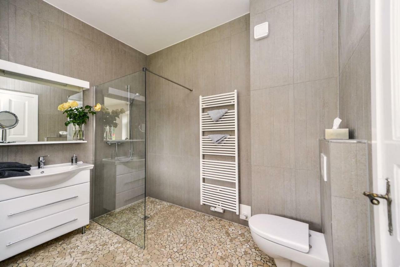 Kanalvilla - Urlaub Am Nord-Ostseekanal - Zwei Ferienwohnungen Im Angebot- Eine Im Dachgeschoss Und Eine Wohnung Mit Garten Sehestedt  Ngoại thất bức ảnh