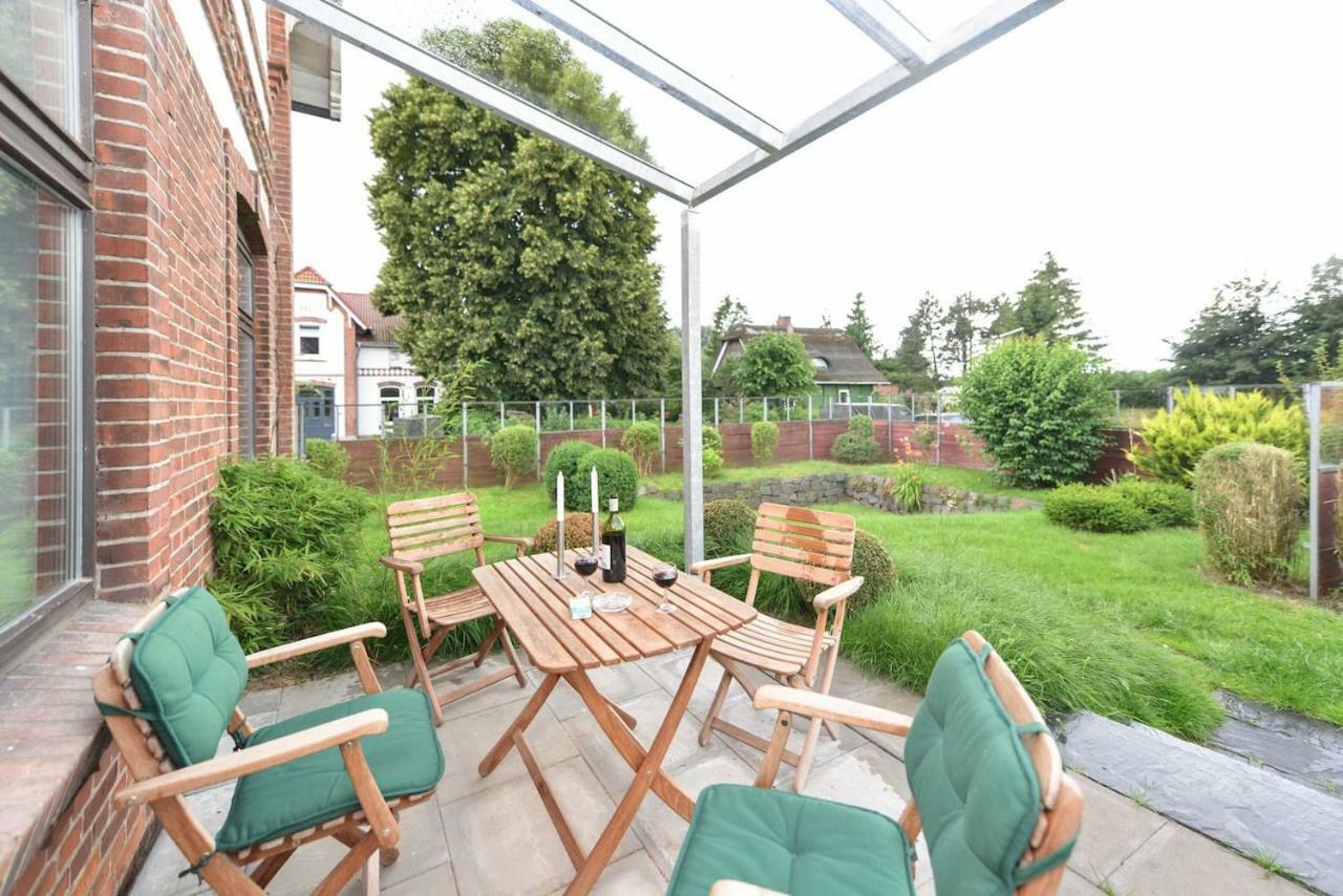 Kanalvilla - Urlaub Am Nord-Ostseekanal - Zwei Ferienwohnungen Im Angebot- Eine Im Dachgeschoss Und Eine Wohnung Mit Garten Sehestedt  Ngoại thất bức ảnh
