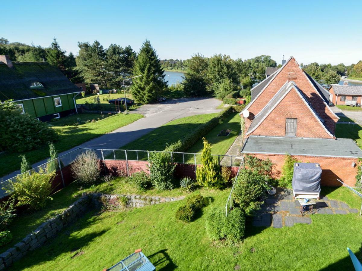 Kanalvilla - Urlaub Am Nord-Ostseekanal - Zwei Ferienwohnungen Im Angebot- Eine Im Dachgeschoss Und Eine Wohnung Mit Garten Sehestedt  Ngoại thất bức ảnh