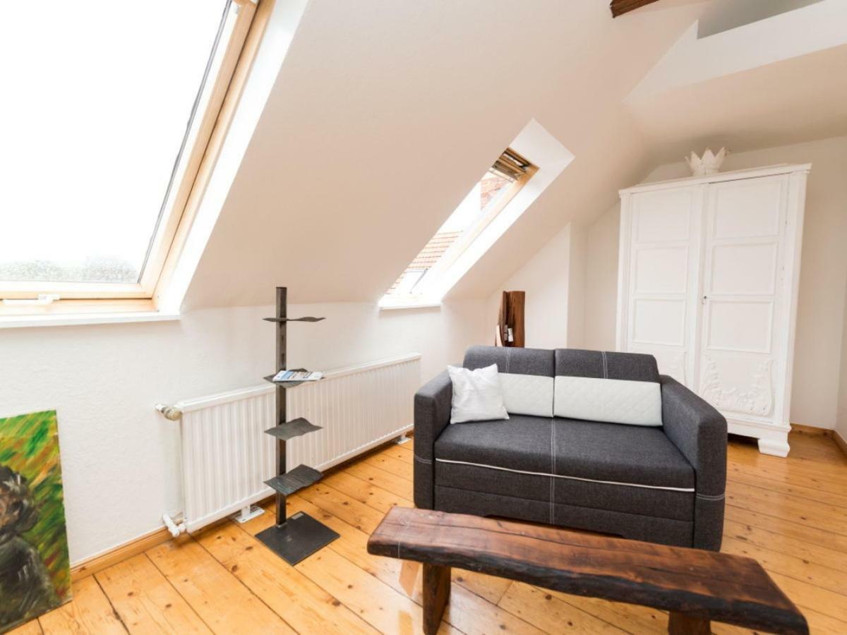Kanalvilla - Urlaub Am Nord-Ostseekanal - Zwei Ferienwohnungen Im Angebot- Eine Im Dachgeschoss Und Eine Wohnung Mit Garten Sehestedt  Ngoại thất bức ảnh